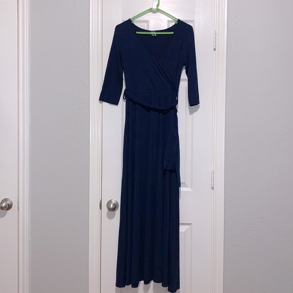 Mother Bee Maternity Knit Maxi dress in Navy size Medium